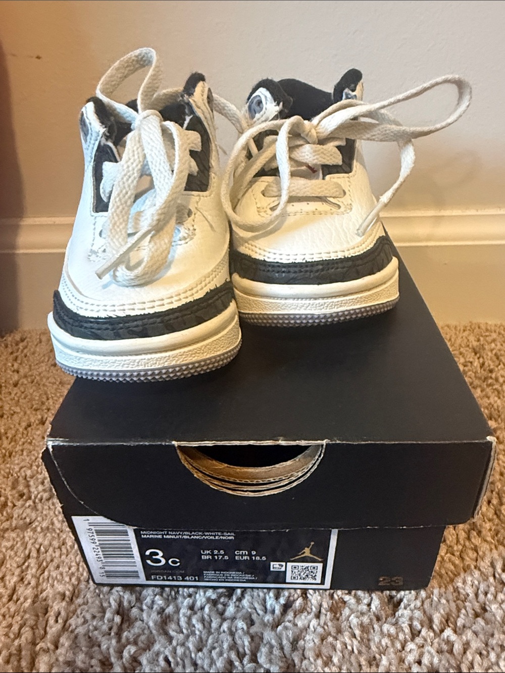 Kids Jordan Retro 3 White and Black Basketball Sneakers -
